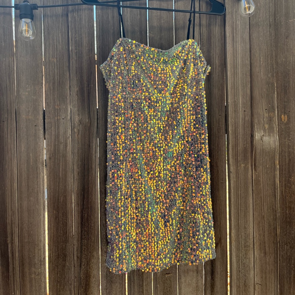 Iridescent sequin body con dress by urban outfitters - Picture 4 of 6